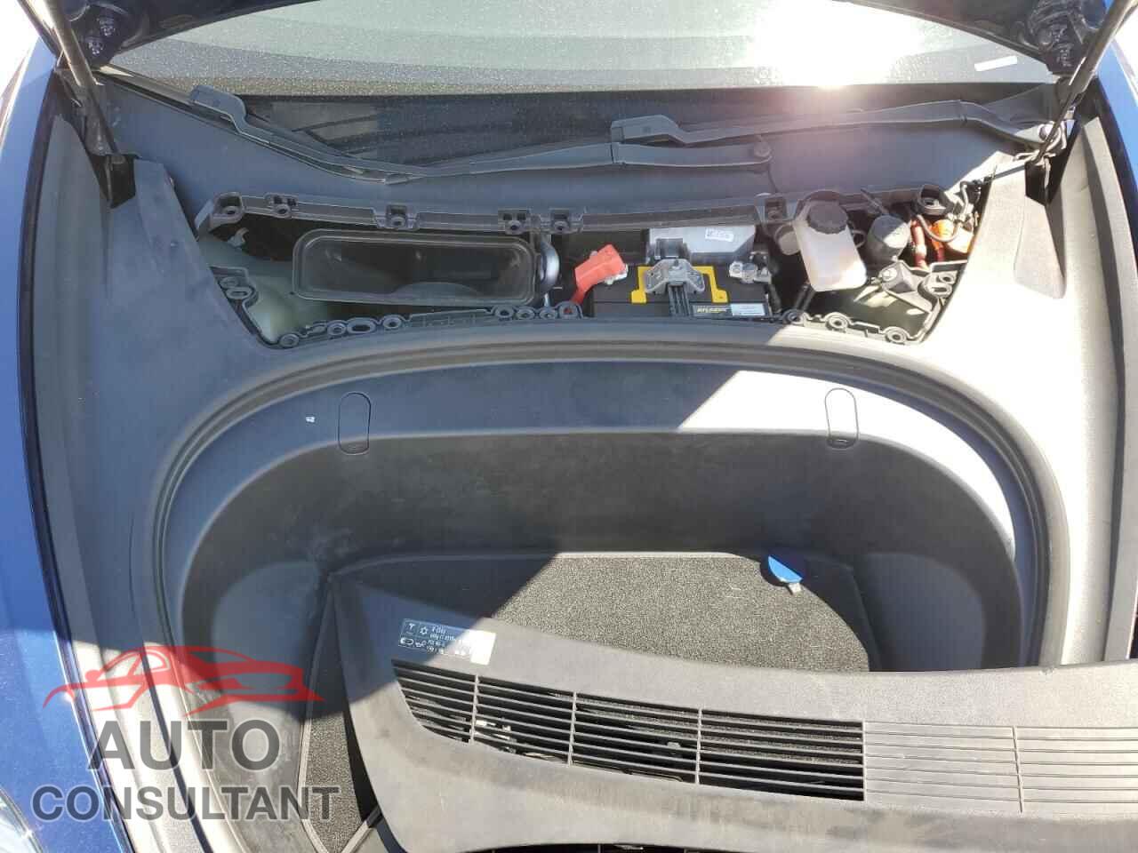 TESLA MODEL 3 2018 - 5YJ3E1EA8JF075747