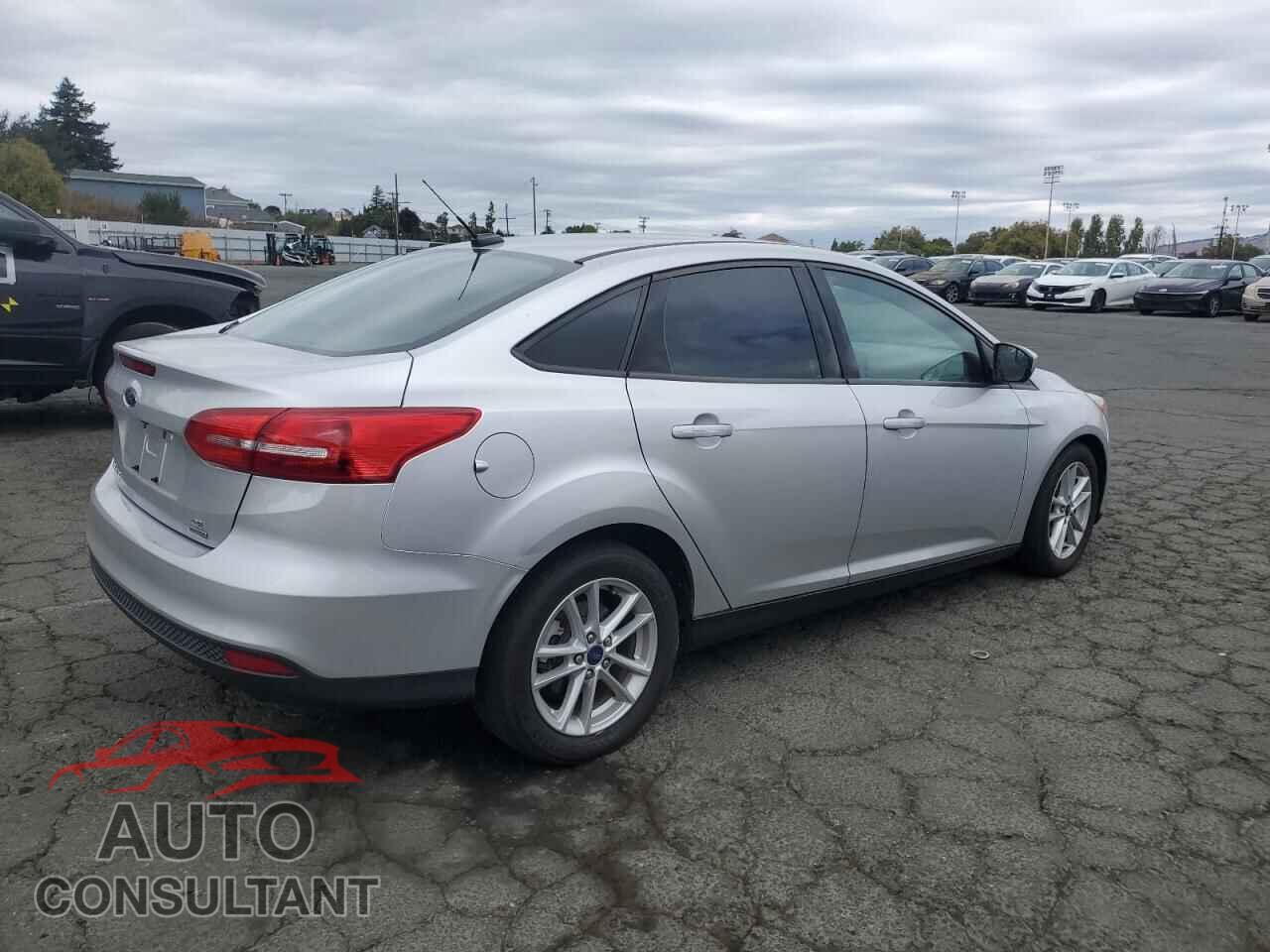 FORD FOCUS 2018 - 1FADP3FE4JL304455