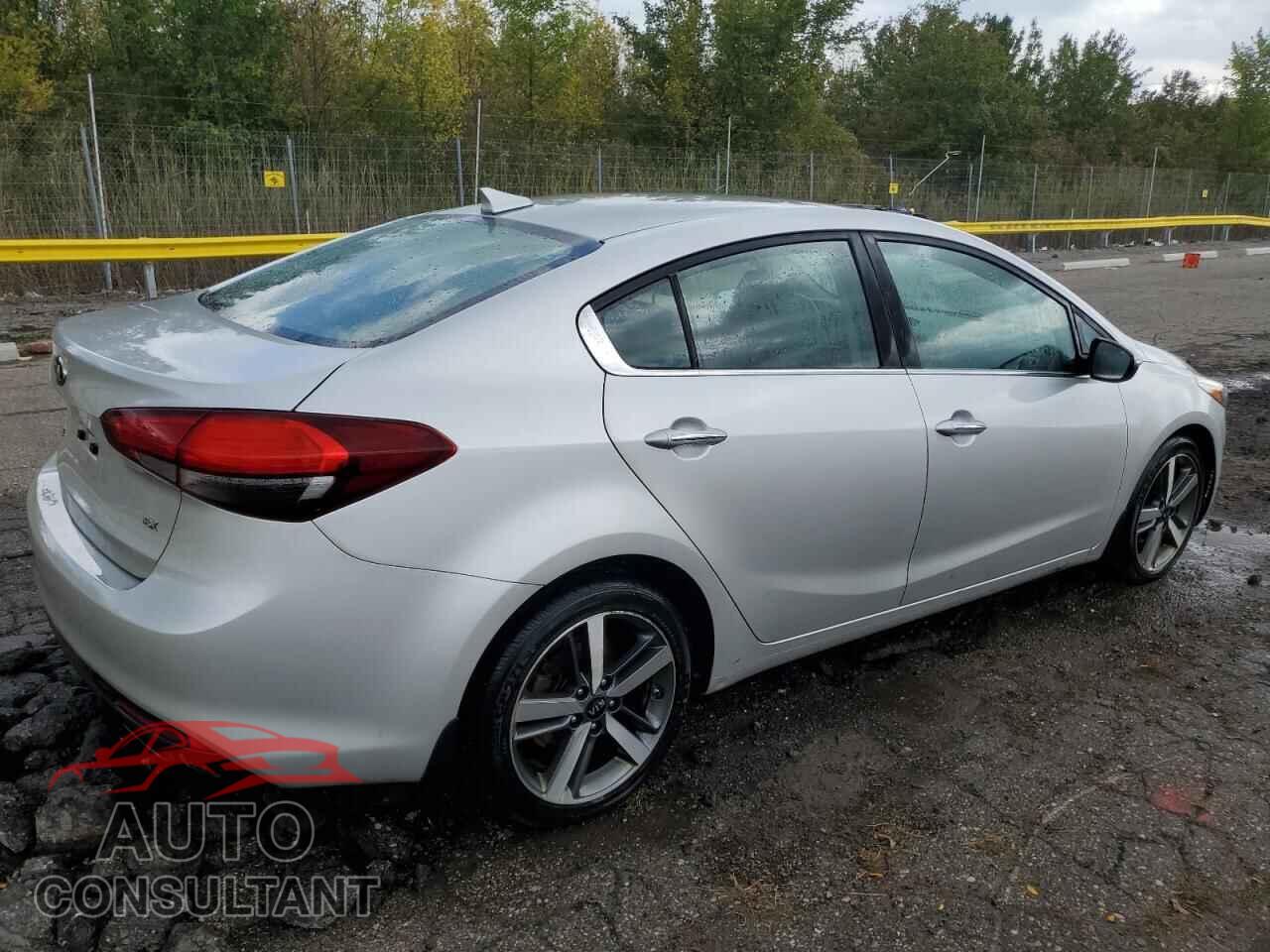 KIA FORTE 2017 - 3KPFL4A83HE053128