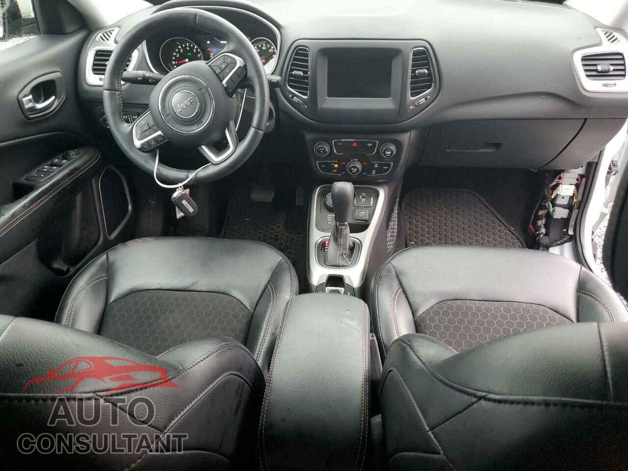 JEEP COMPASS 2018 - 3C4NJDBB1JT399837