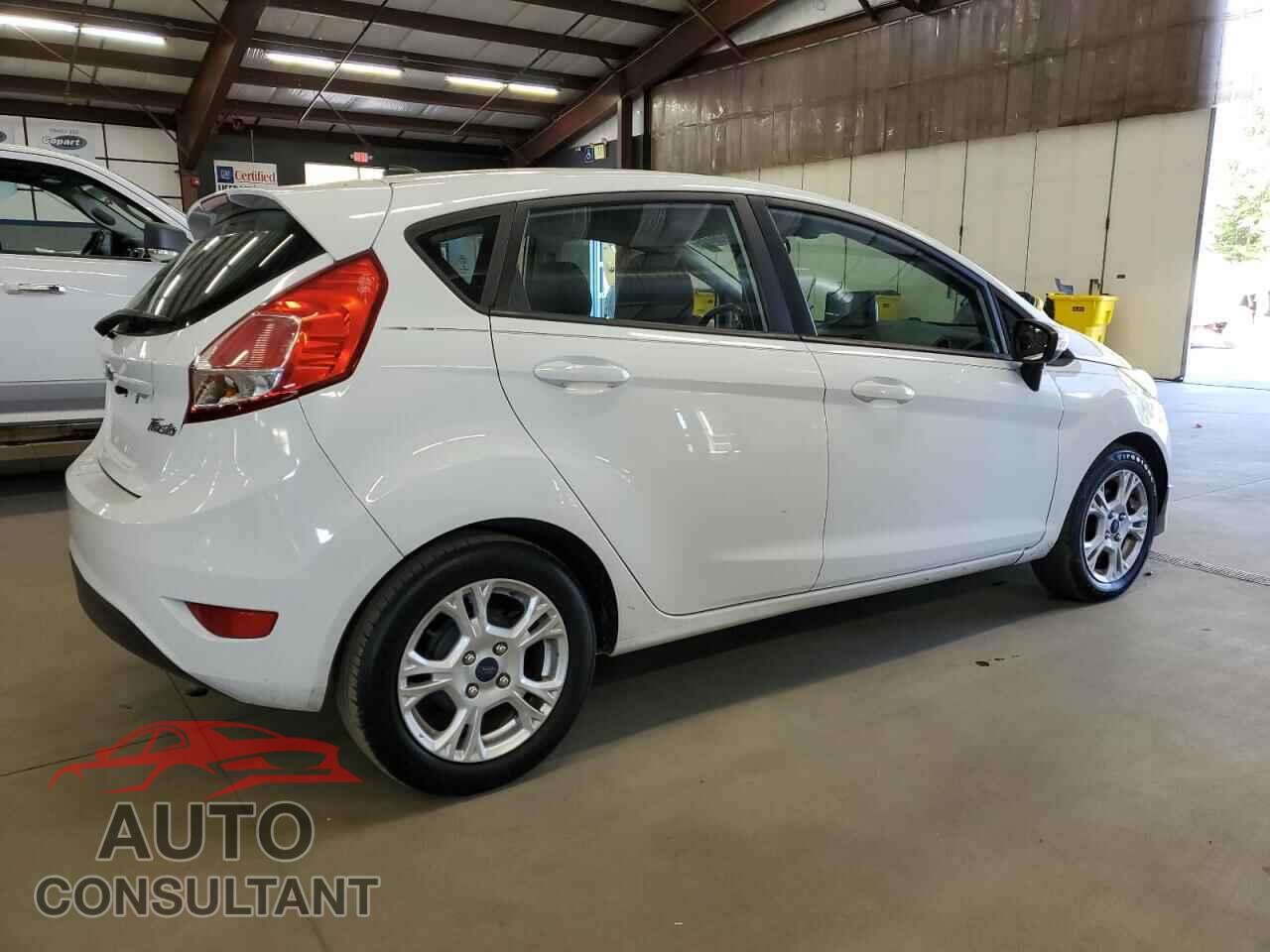 FORD FIESTA 2015 - 3FADP4EJ5FM105540