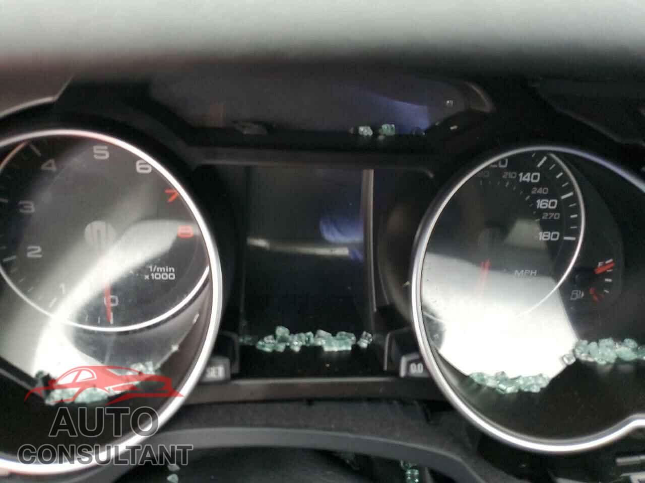AUDI A5 2010 - WAULFAFR9AA061654