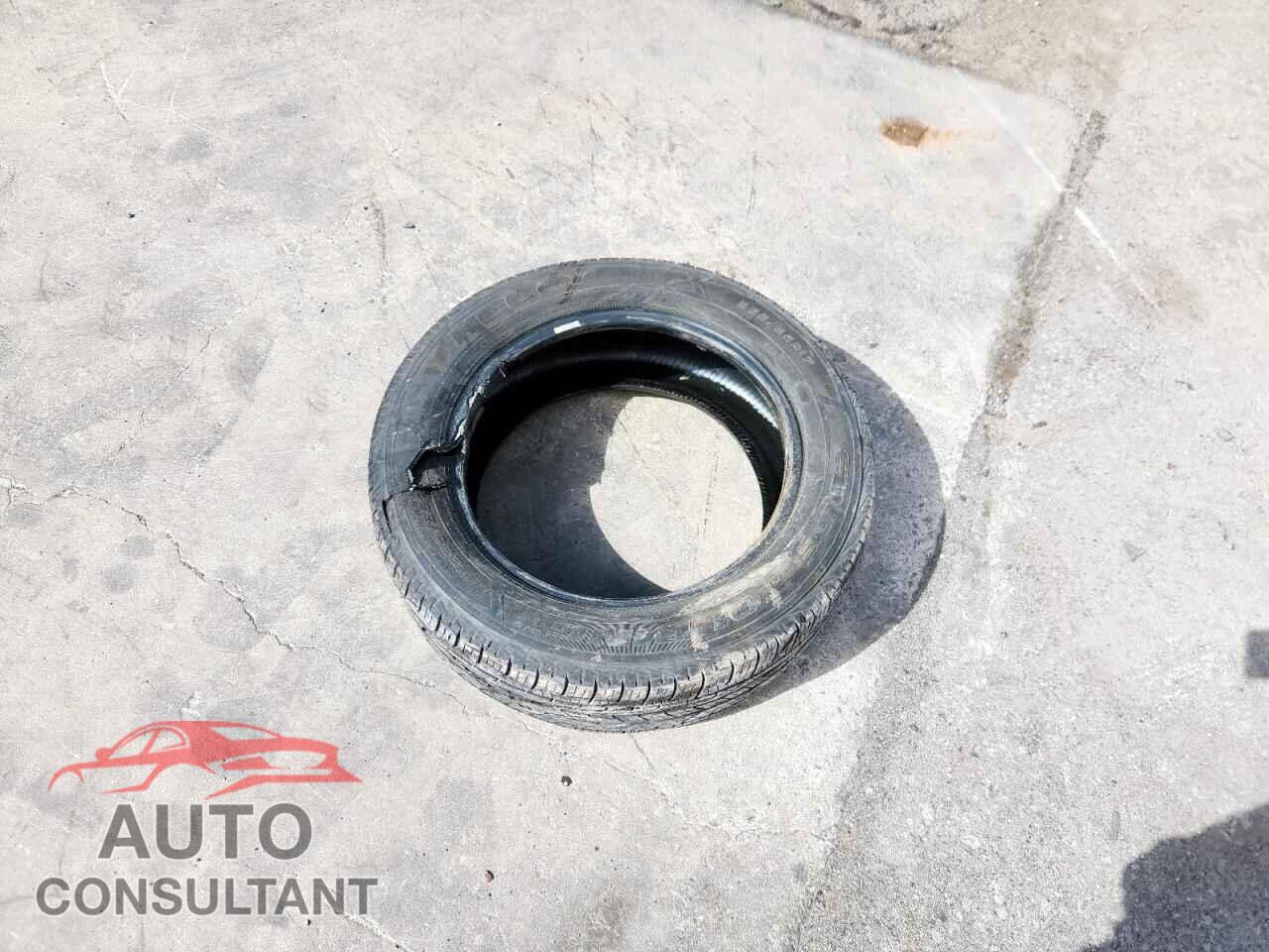 FORD ESCAPE 2017 - 1FMCU0F74HUC38360