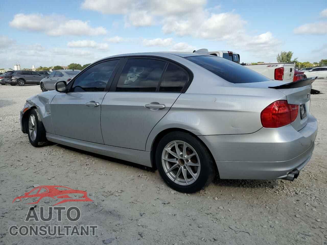BMW 3 SERIES 2010 - WBAPH7G52ANM50106