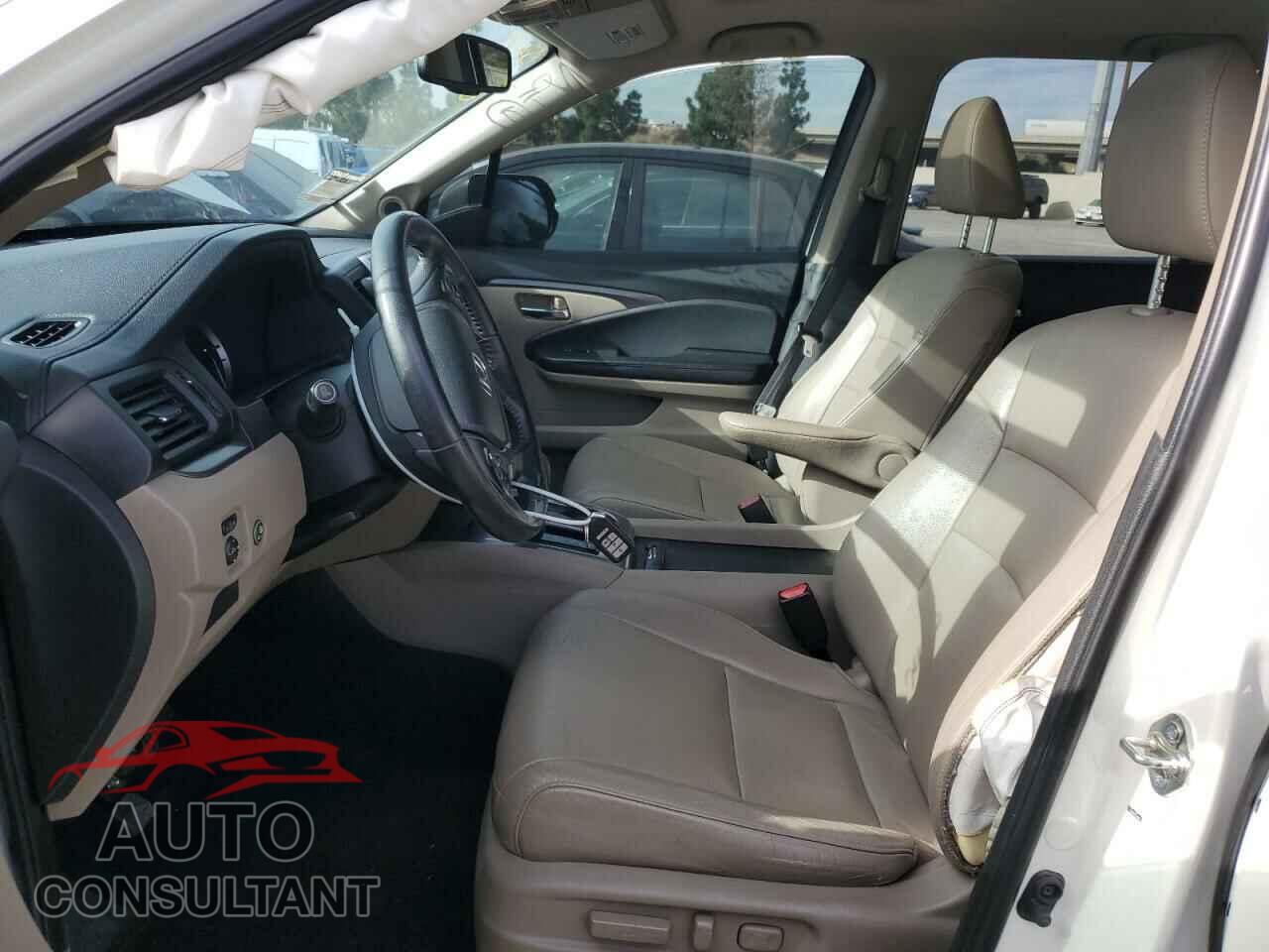 HONDA PILOT 2016 - 5FNYF5H79GB008013