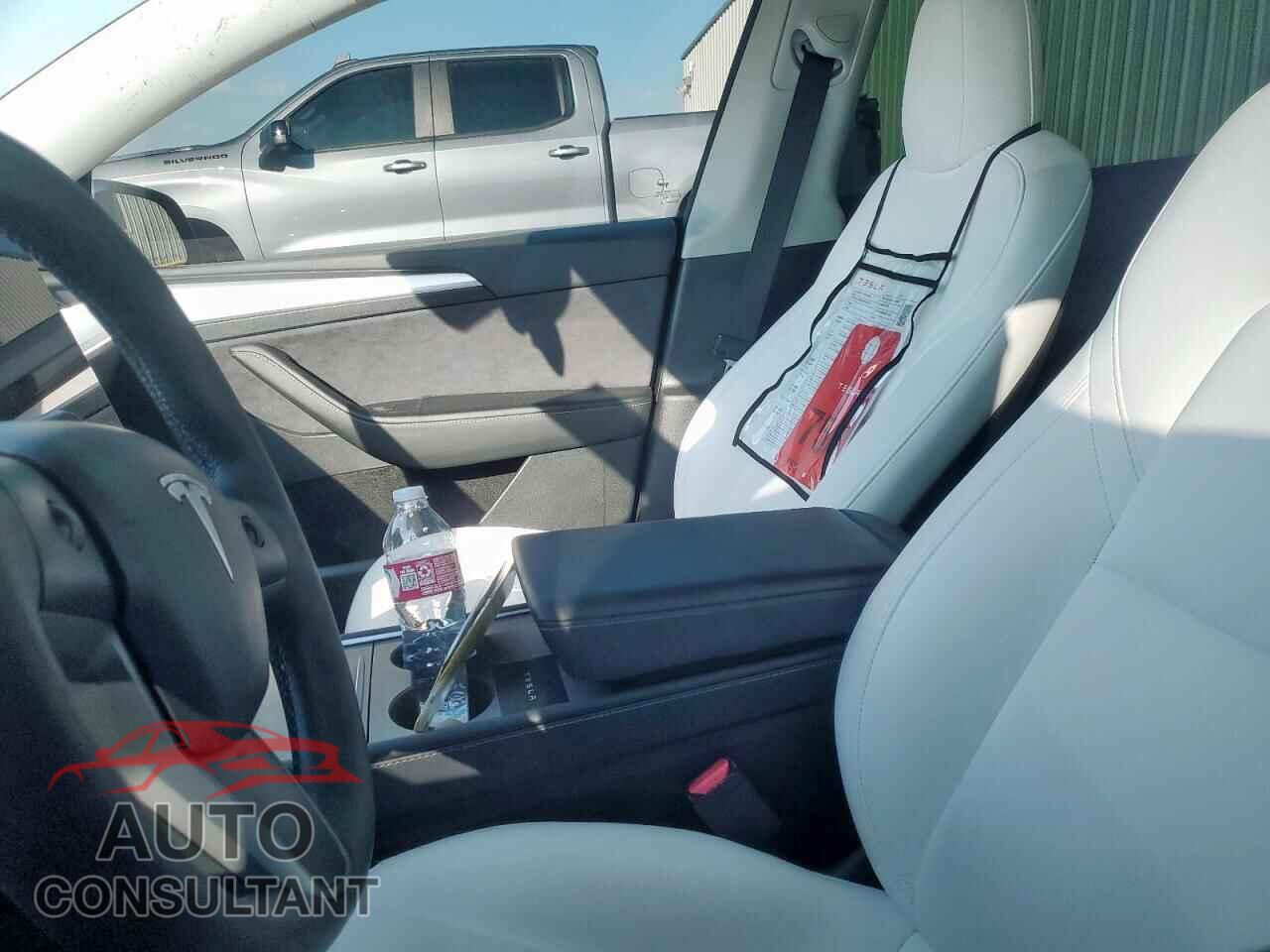 TESLA MODEL Y 2023 - 7SAYGDEF3PF675357