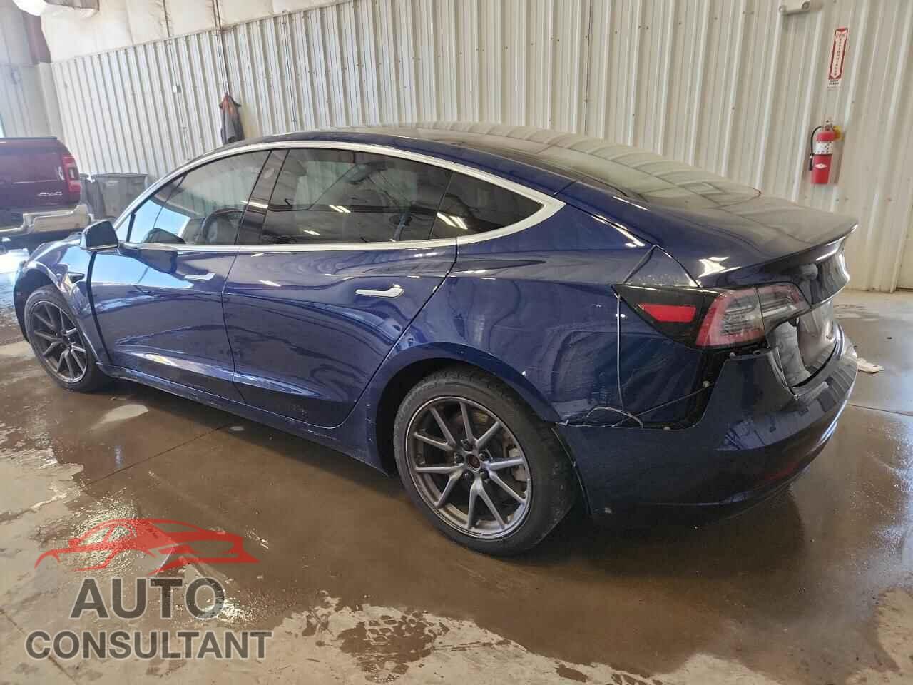 TESLA MODEL 3 2018 - 5YJ3E1EB7JF065025
