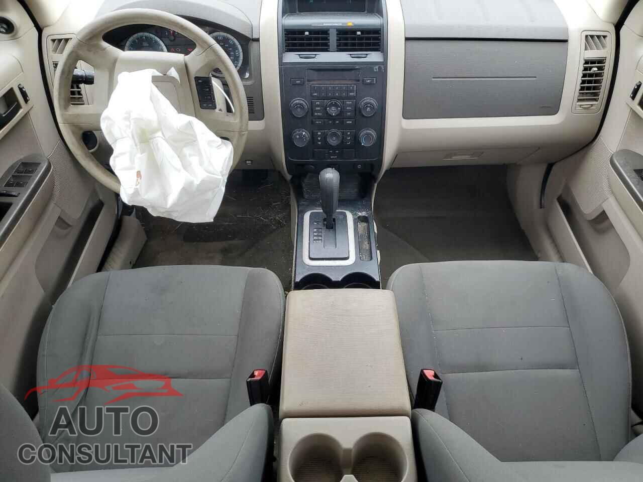 FORD ESCAPE 2010 - 1FMCU0C79AKB18642