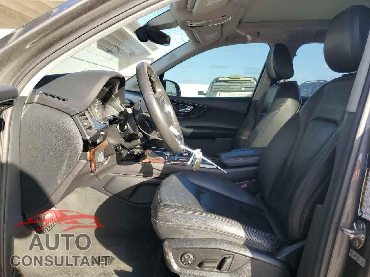AUDI Q7 2018 - WA1LAAF76JD034131