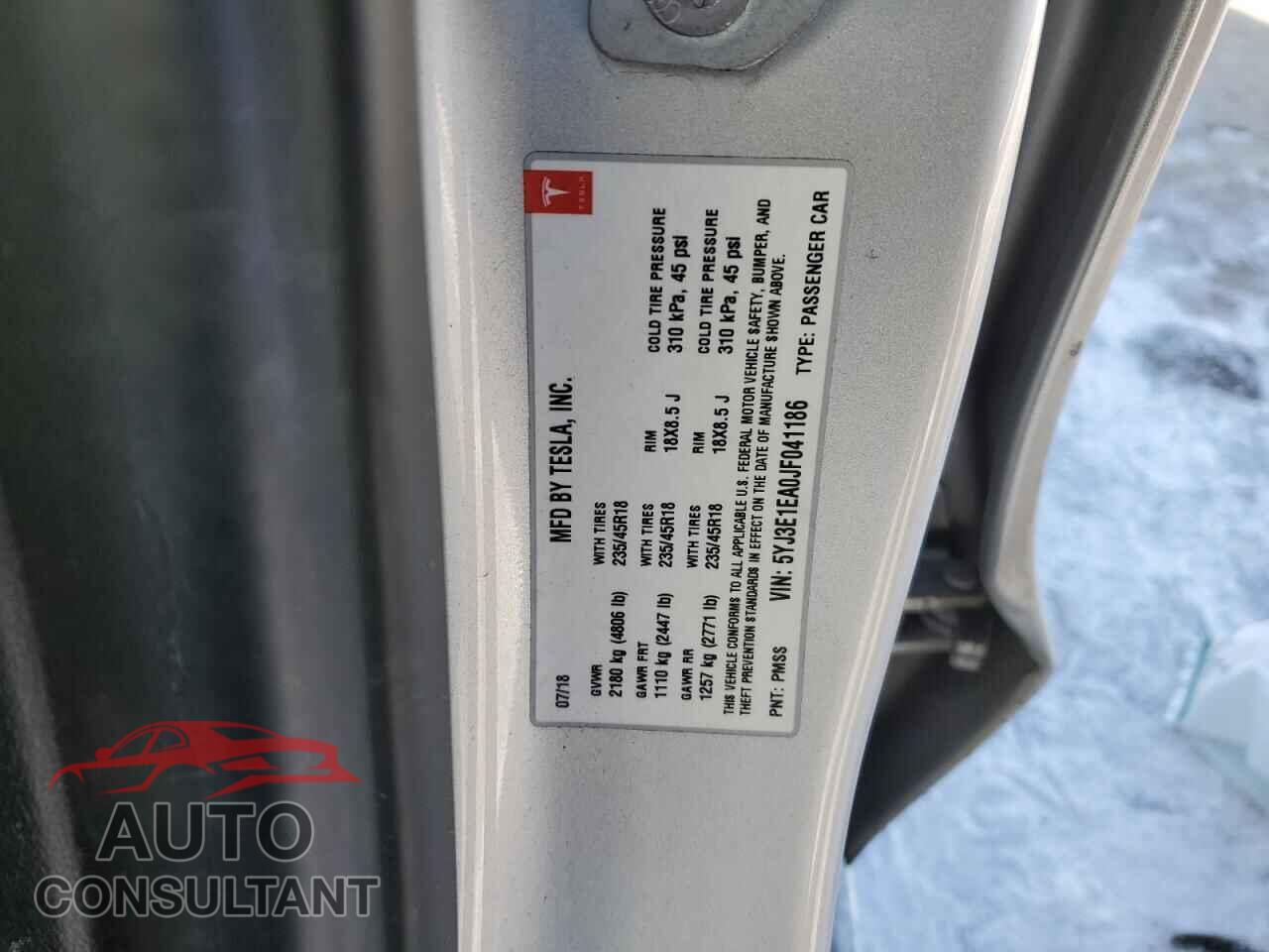 TESLA MODEL 3 2018 - 5YJ3E1EA0JF041186