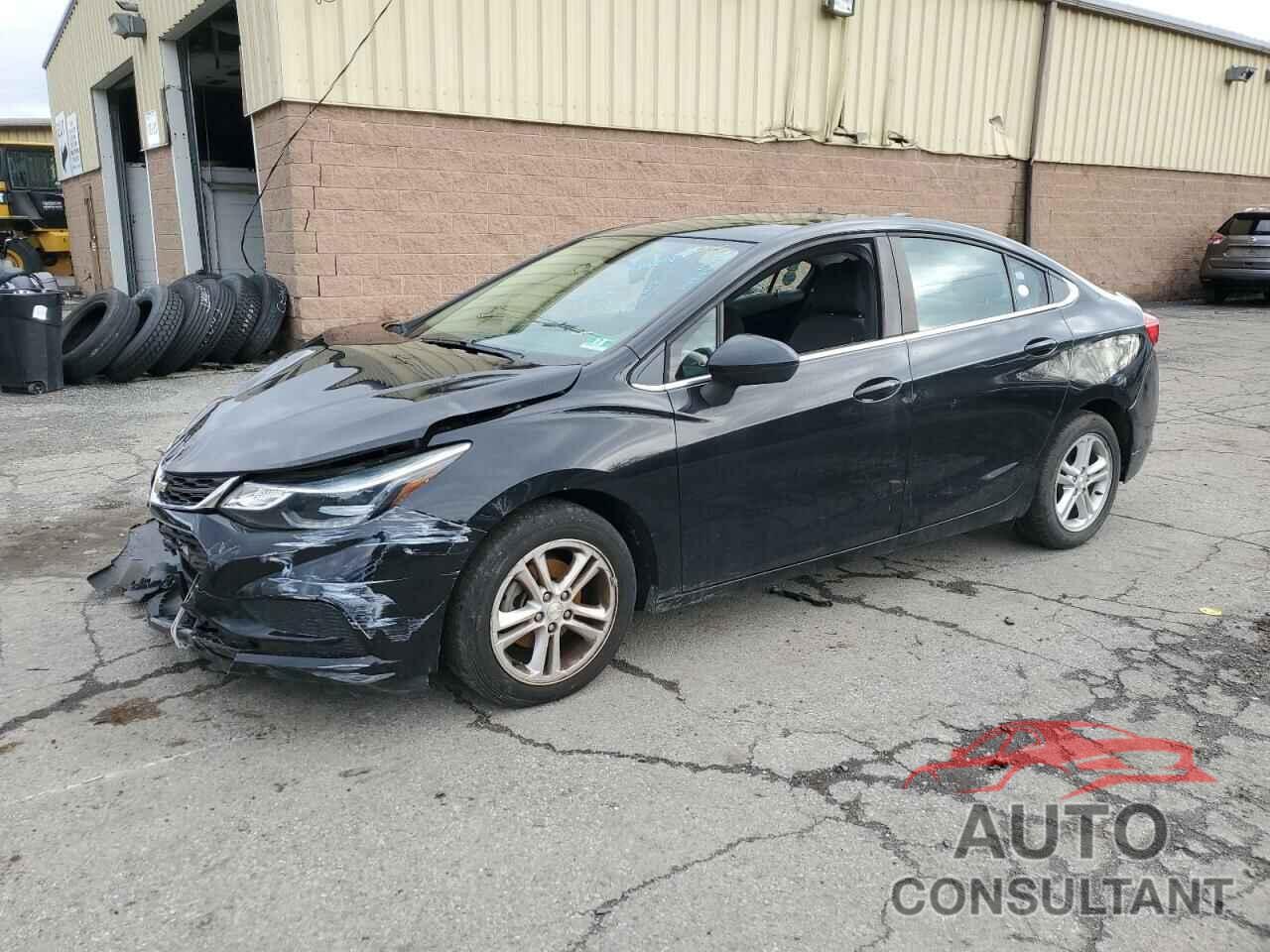 CHEVROLET CRUZE 2018 - 1G1BE5SM0J7155060