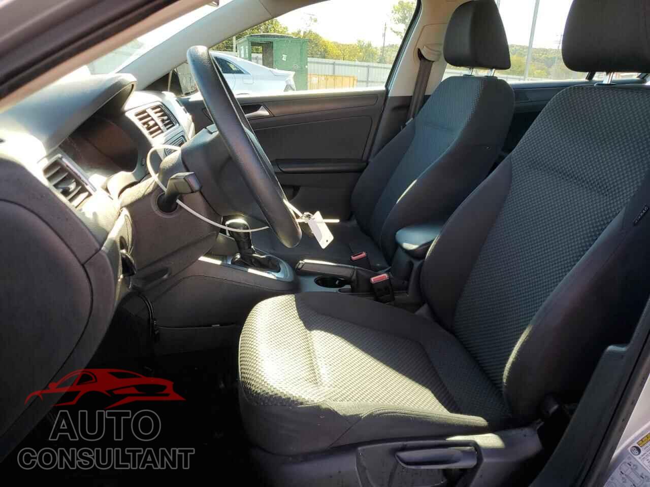 VOLKSWAGEN JETTA 2014 - 3VW2K7AJXEM234280