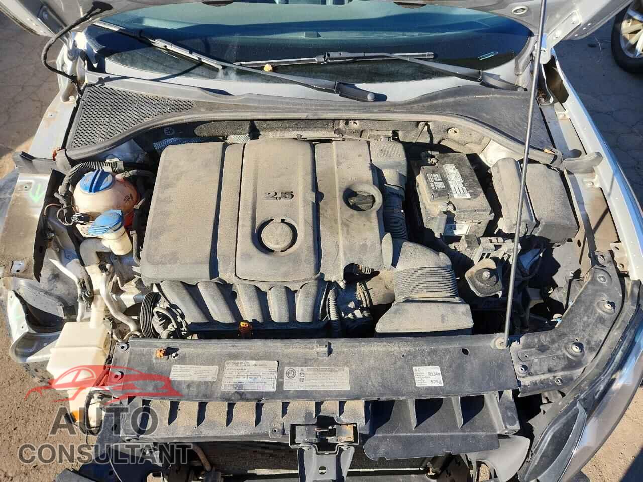 VOLKSWAGEN PASSAT 2012 - 1VWCP7A3XCC030021