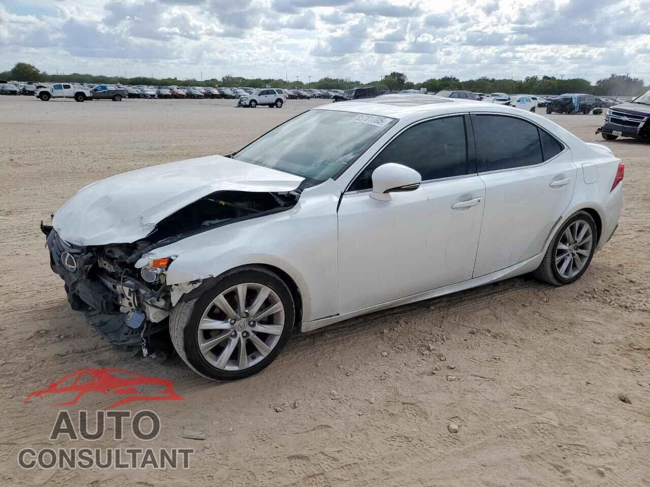 LEXUS IS 2015 - JTHBF1D22F5056573