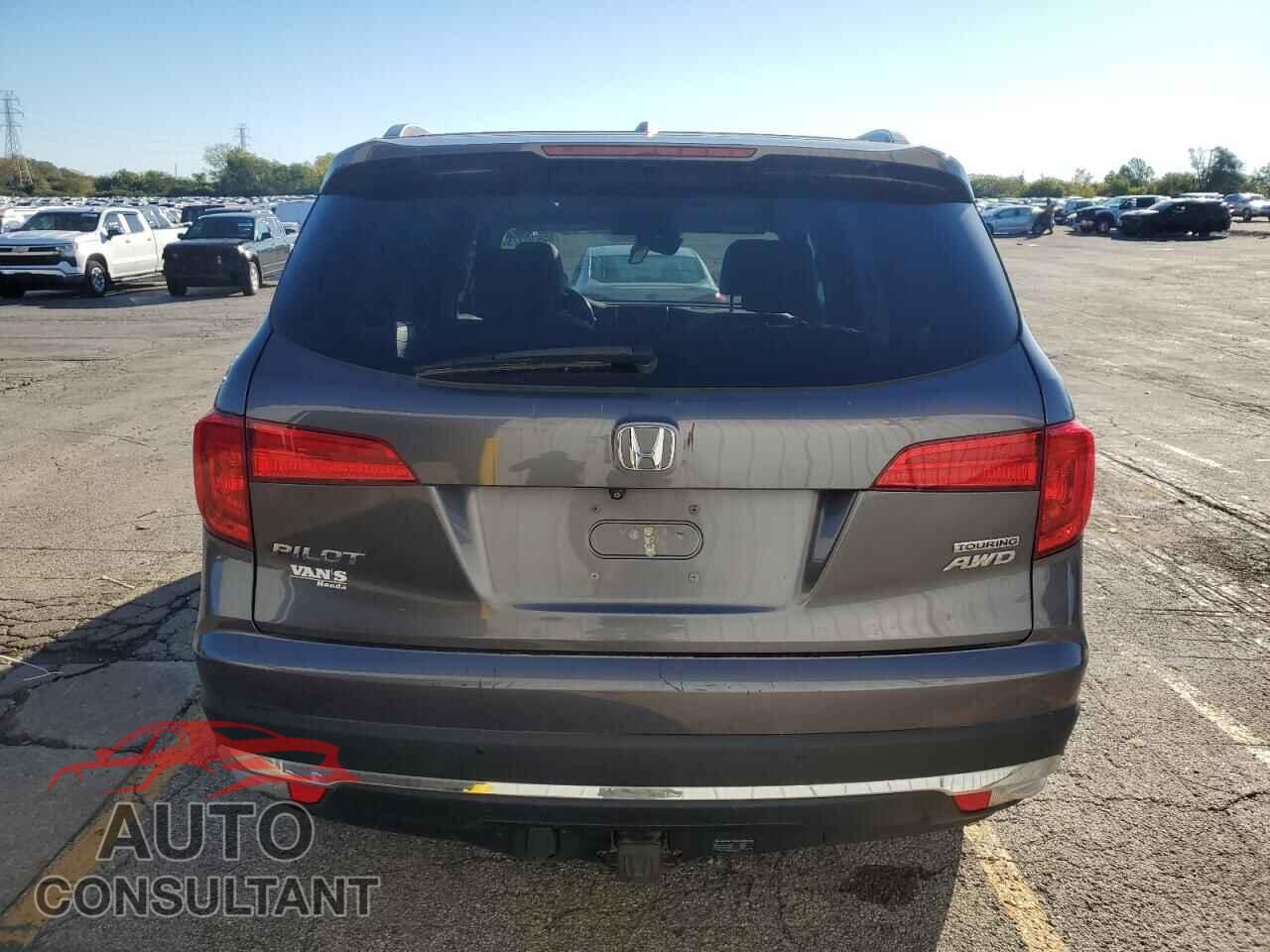 HONDA PILOT 2017 - 5FNYF6H96HB012321