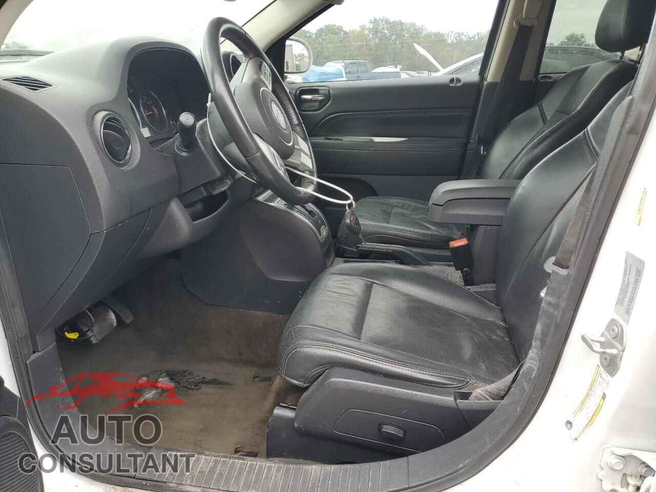 JEEP COMPASS 2017 - 1C4NJCEA9HD130546