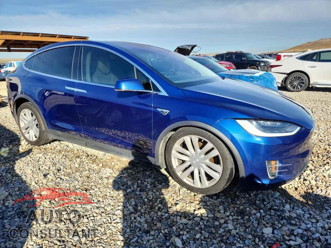 TESLA MODEL X 2016 - 5YJXCAE29GF006932