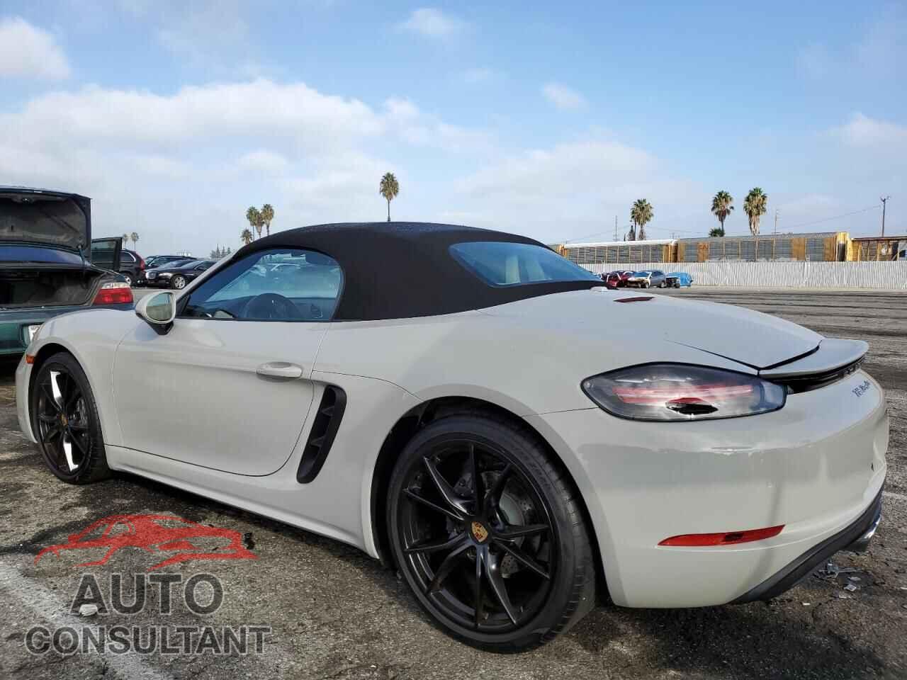 PORSCHE BOXSTER 2024 - WP0CA2A89RK205229