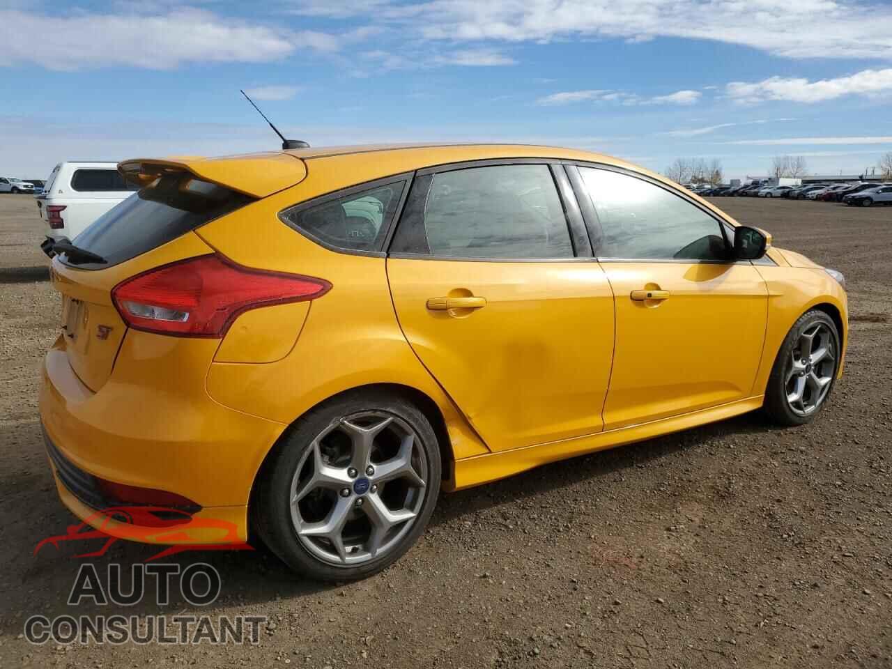 FORD FOCUS 2015 - 1FADP3L94FL331508