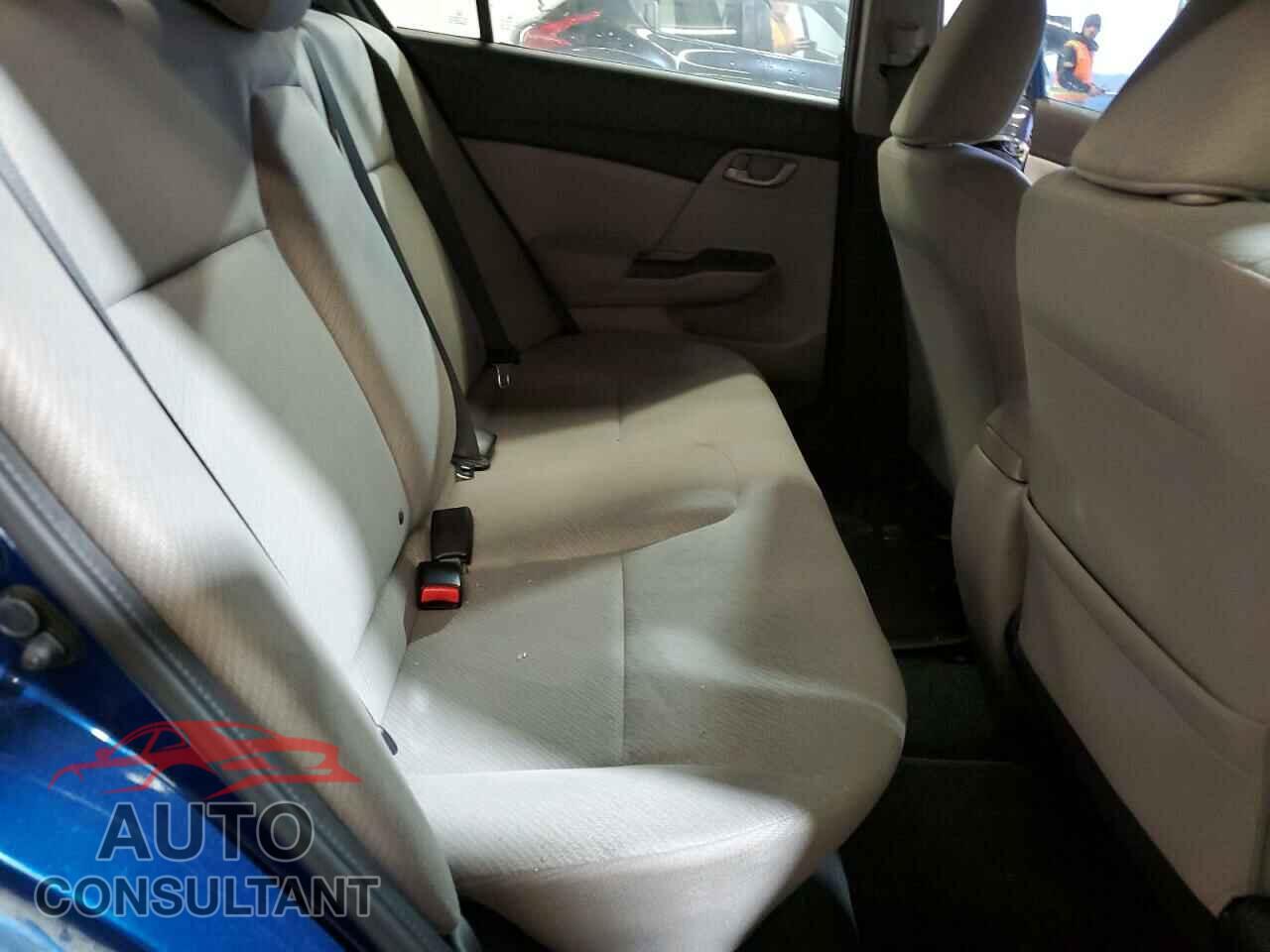 HONDA CIVIC 2013 - 19XFB2F55DE010152