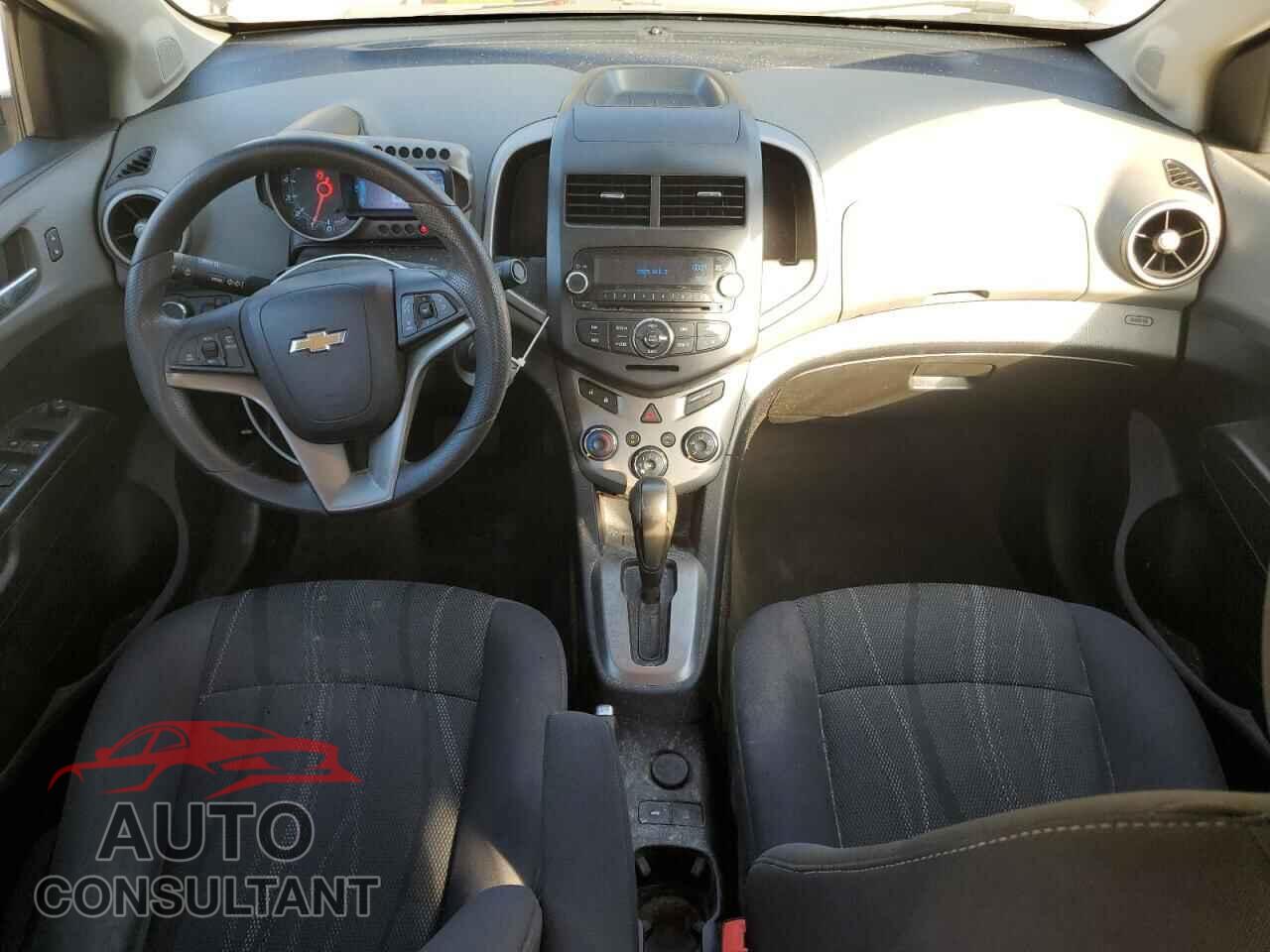 CHEVROLET SONIC 2014 - 1G1JC5SH4E4117441