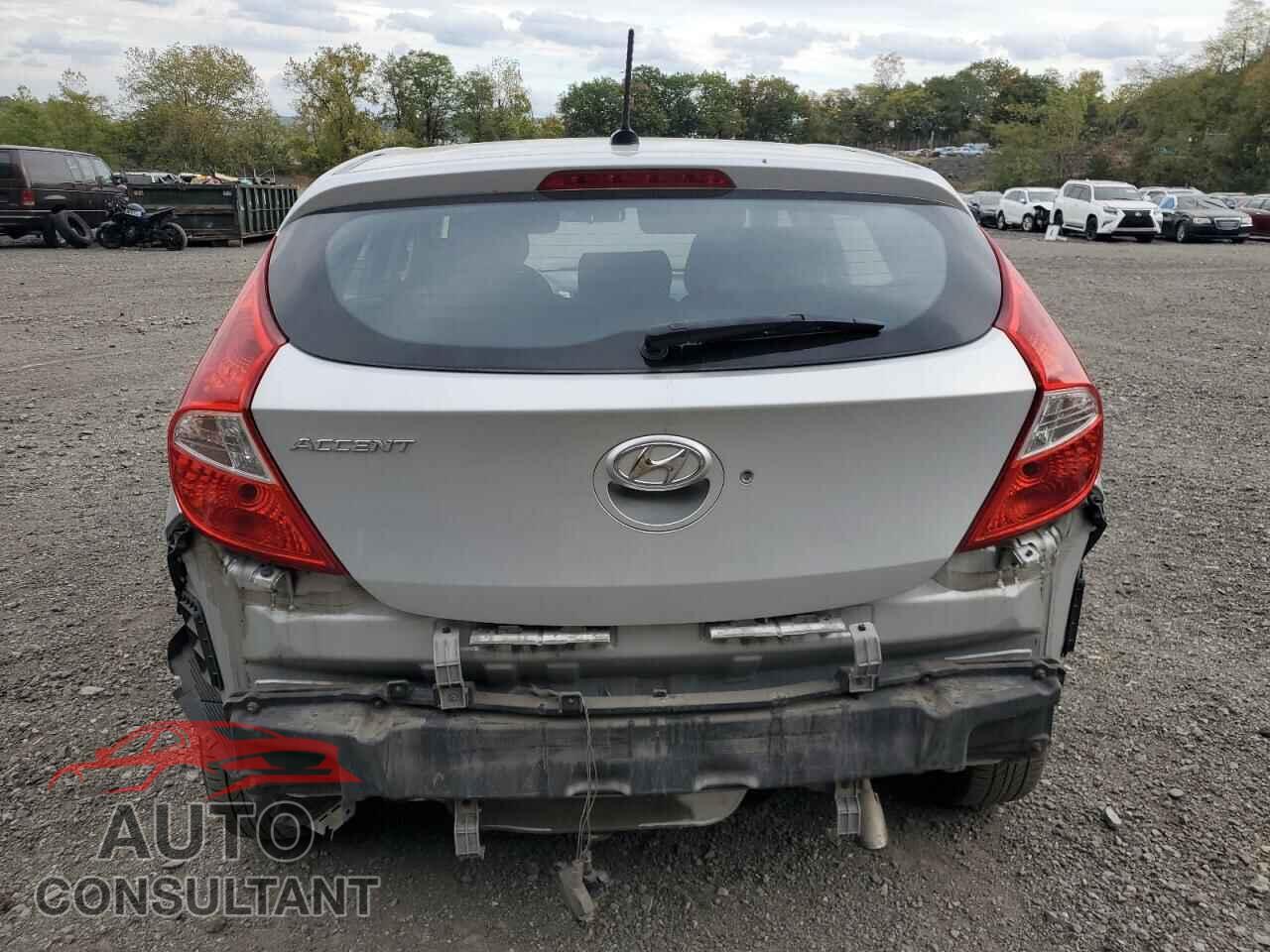 HYUNDAI ACCENT 2013 - KMHCT5AE7DU131061