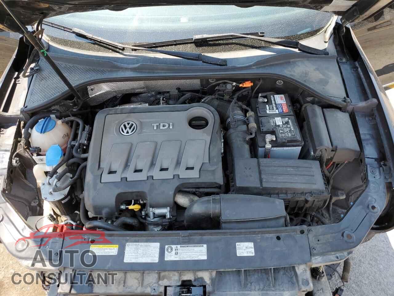 VOLKSWAGEN PASSAT 2014 - 1VWCN7A32EC096829