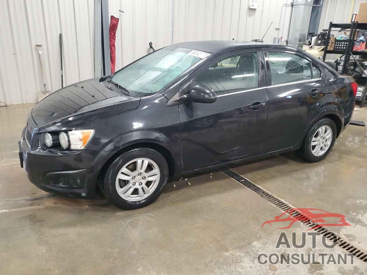 CHEVROLET SONIC 2015 - 1G1JC5SH6F4116180