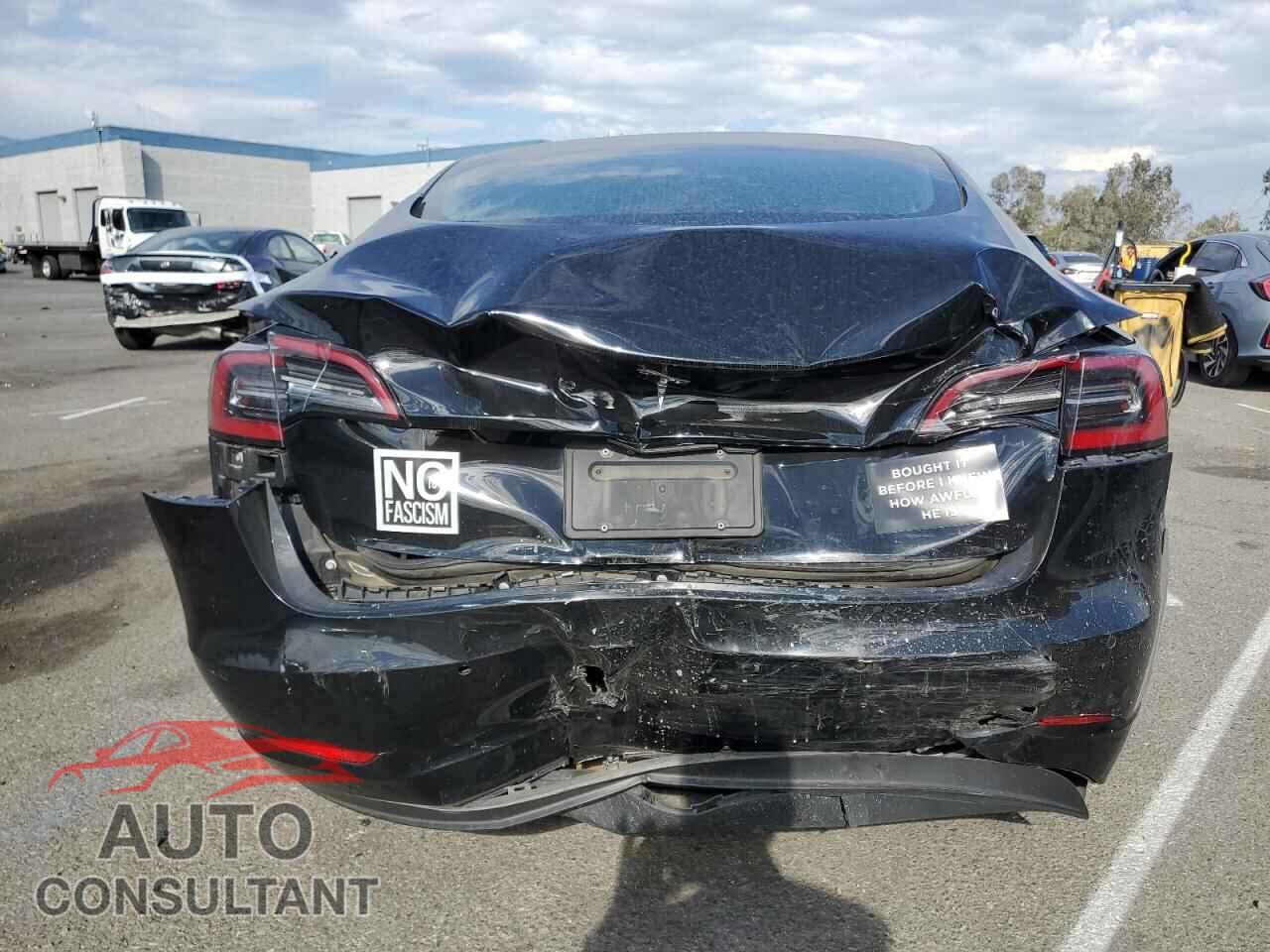 TESLA MODEL 3 2019 - 5YJ3E1EA7KF304596