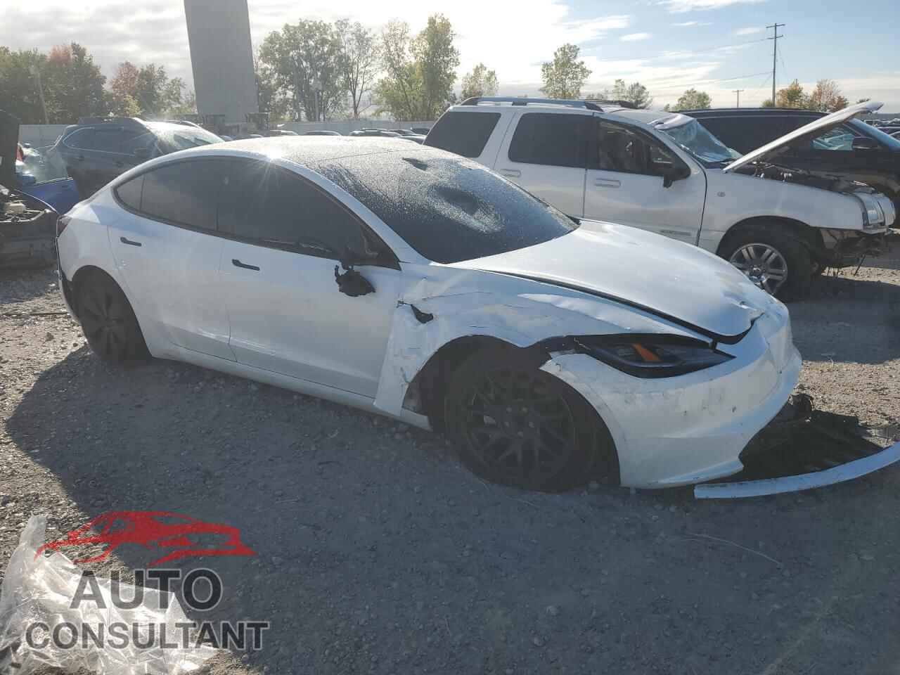 TESLA MODEL 3 2024 - 5YJ3E1EA9RF813650
