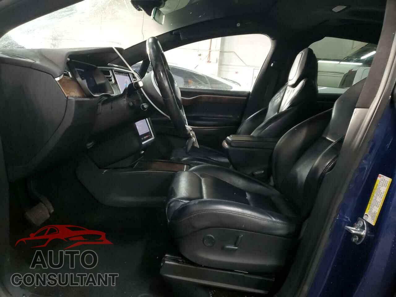 TESLA MODEL X 2017 - 5YJXCBE23HF061237