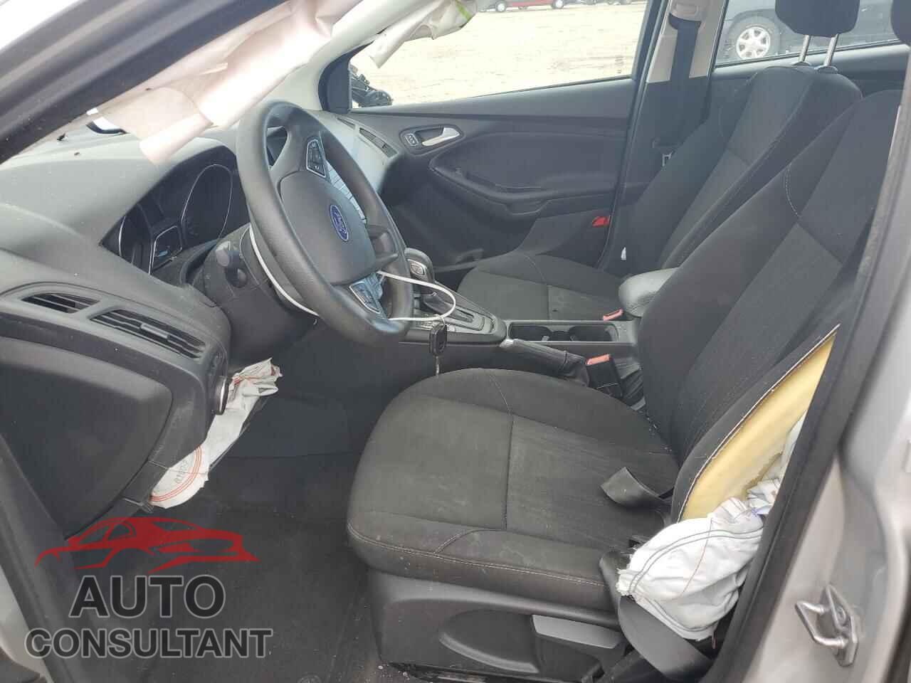 FORD FOCUS 2018 - 1FADP3F25JL303739