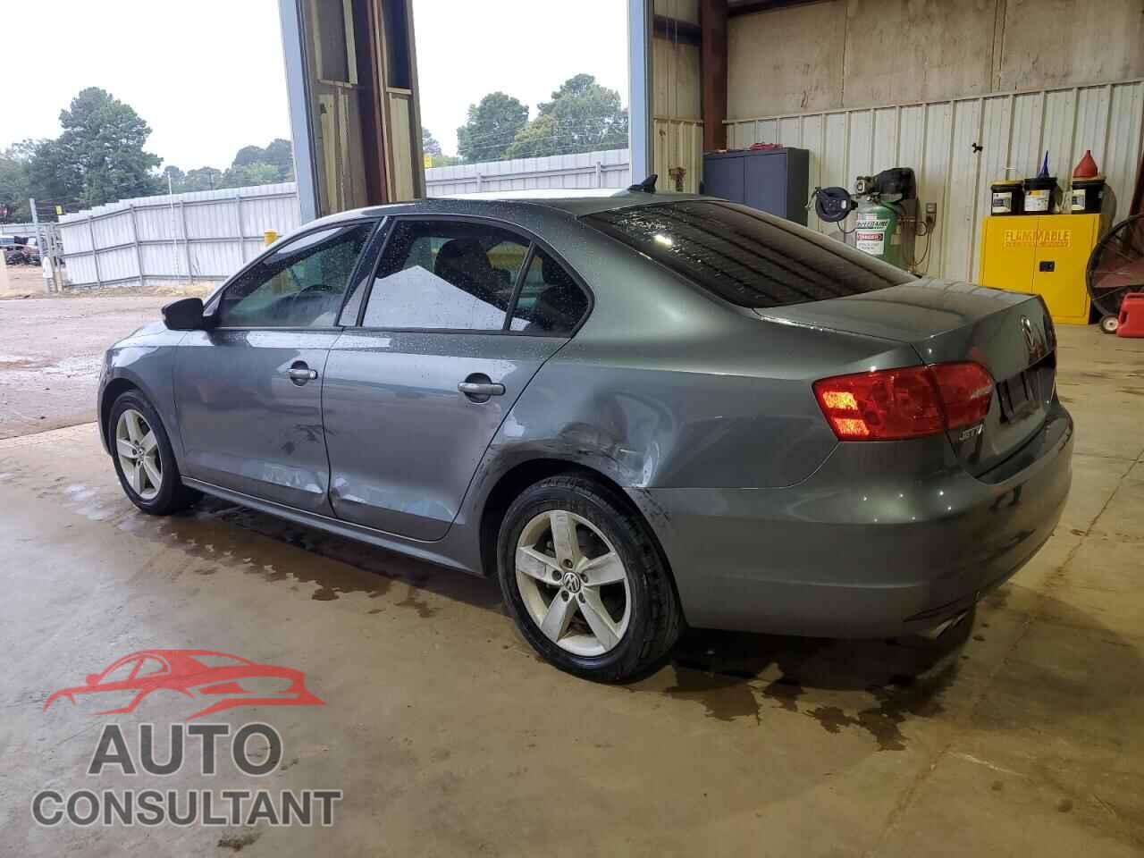 VOLKSWAGEN JETTA 2012 - 3VW3L7AJ8CM067657