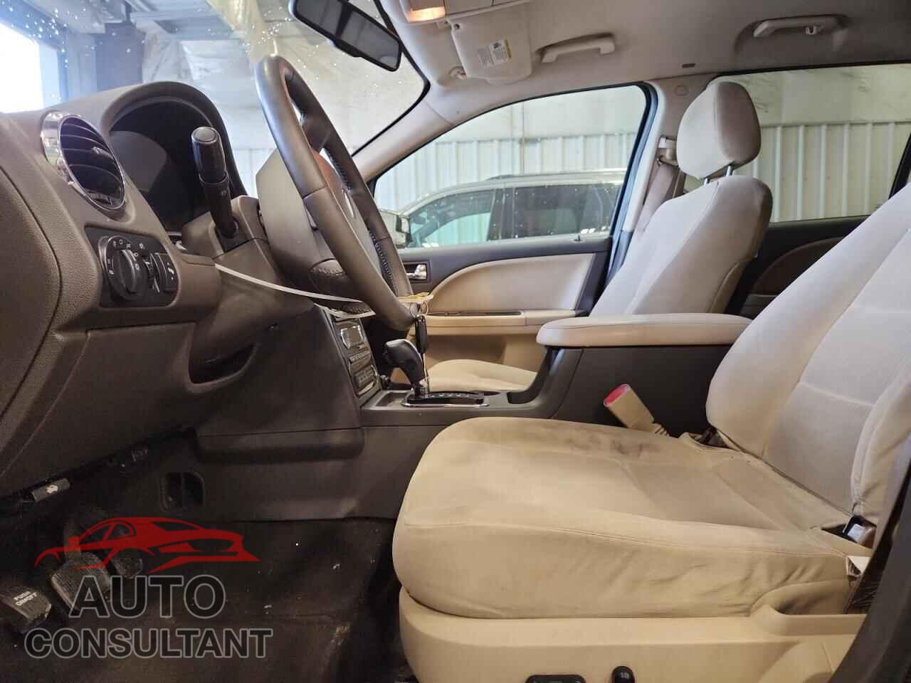FORD TAURUS 2009 - 1FMDK02WX9GA03971