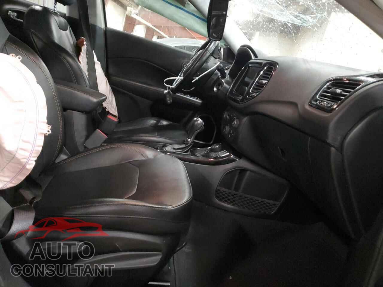 JEEP COMPASS 2020 - 3C4NJDCB0LT221709
