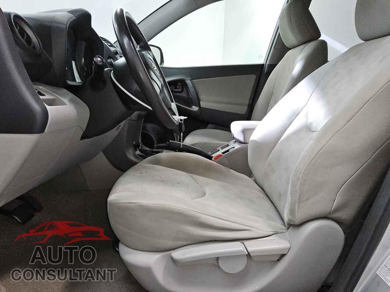 TOYOTA RAV4 2011 - 2T3BF4DV2BW125925