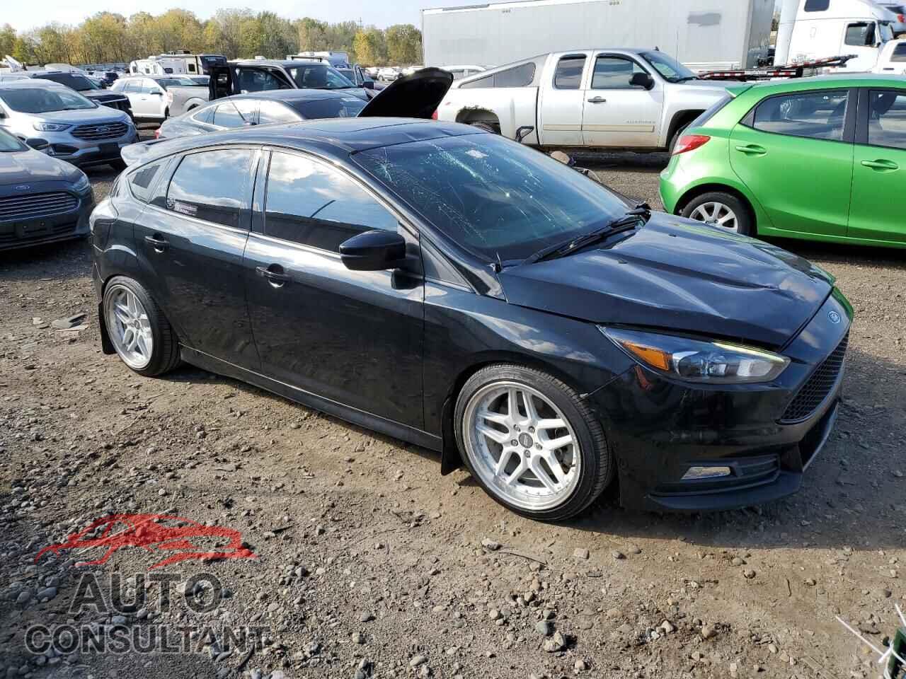 FORD FOCUS 2017 - 1FADP3L9XHL210081