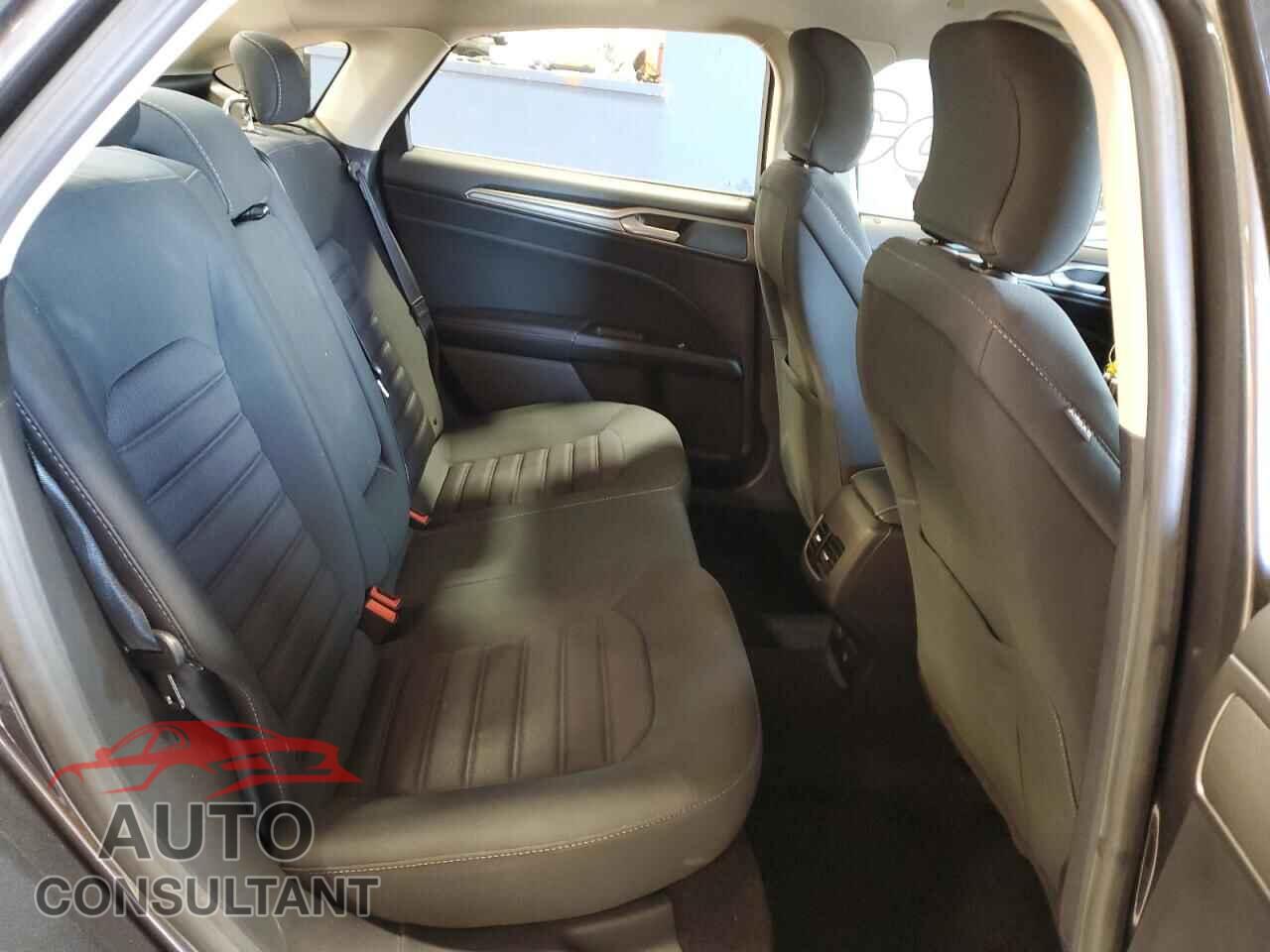 FORD FUSION 2017 - 3FA6P0LU8HR271863