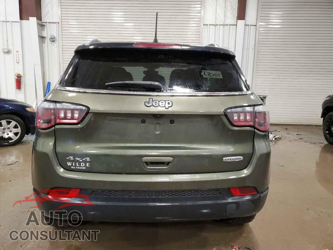 JEEP COMPASS 2018 - 3C4NJDBB0JT246494