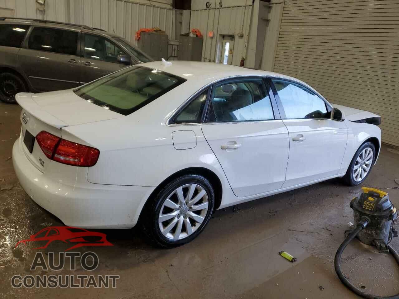 AUDI A4 2012 - WAUDFAFL9CA116509
