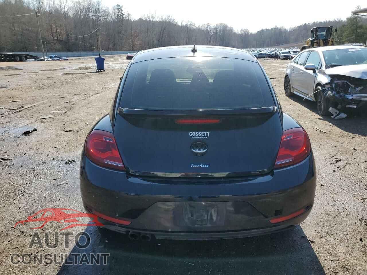 VOLKSWAGEN BEETLE 2017 - 3VWF17AT7HM615904