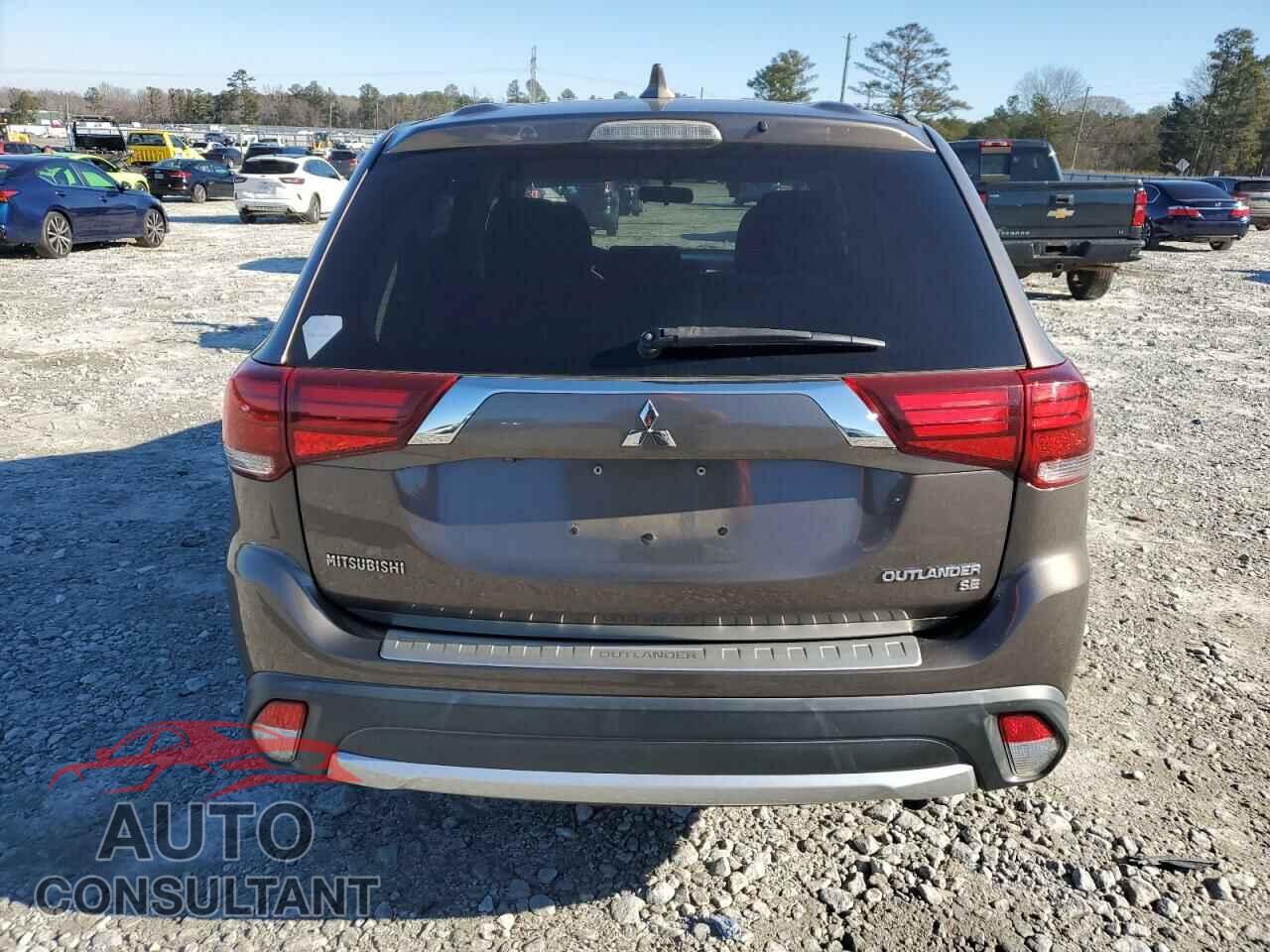 MITSUBISHI OUTLANDER 2017 - JA4AD3A38HZ008867
