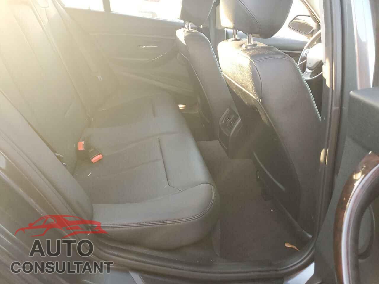 BMW 3 SERIES 2014 - WBA3B1G57ENT00883