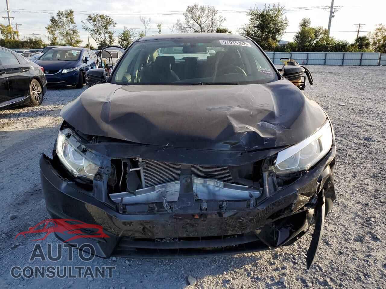 HONDA CIVIC 2018 - 2HGFC2F71JH596249