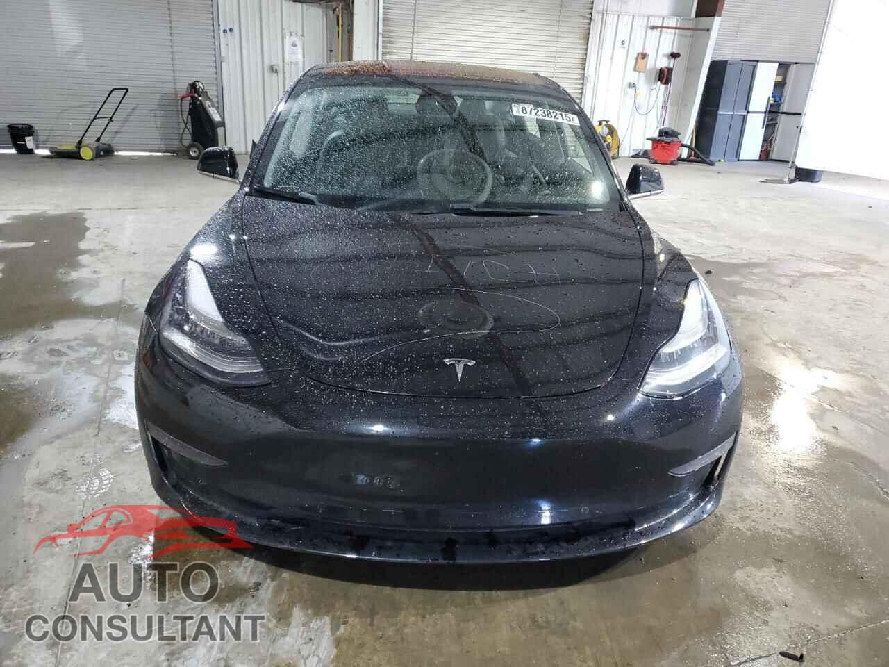 TESLA MODEL 3 2018 - 5YJ3E1EB0JF093992