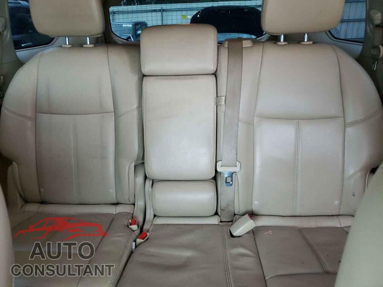 NISSAN PATHFINDER 2014 - 5N1AR2MN0EC654963
