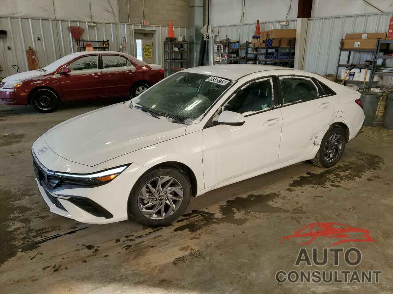 HYUNDAI ELANTRA 2024 - KMHLM4DG9RU670437