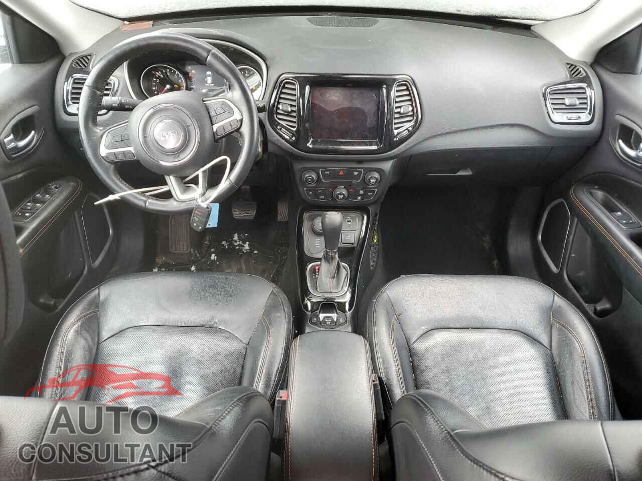 JEEP COMPASS 2018 - 3C4NJDCB3JT267015
