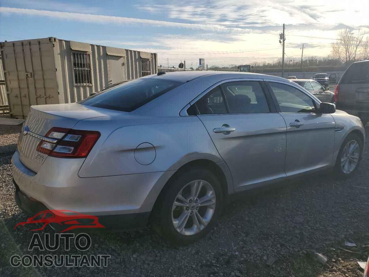 FORD TAURUS 2016 - 1FAHP2E85GG112082