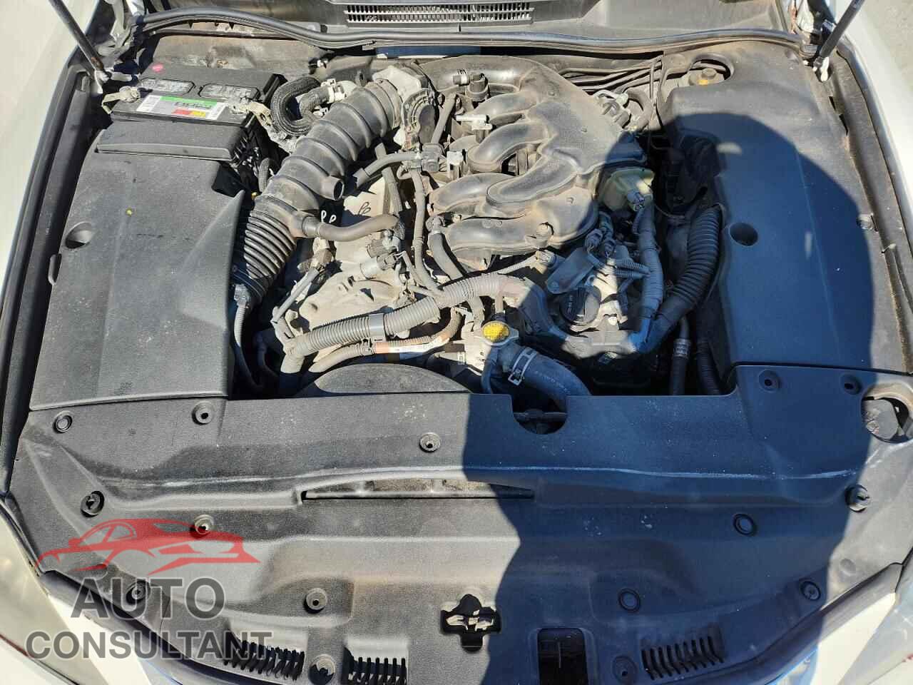 LEXUS IS 2012 - JTHCF5C23C5055912